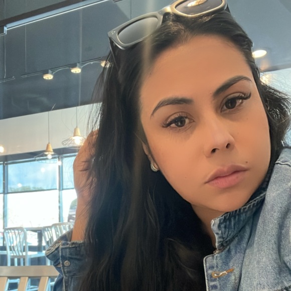 ⚜️Welcome to my Closet ⚜️ - Picture 2 of 6